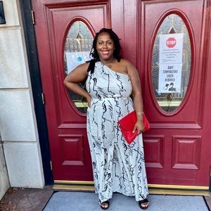 Two piece, 2X crop top and 1X wide leg pants!